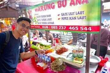 Bali: Private Evening Walking Tour with Culinary Experience