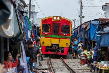 Mae Klong Railway and Saduak Floating Market Private Tour