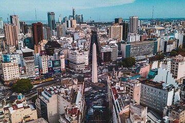 Sunlit Walking Tour in Buenos Aires: Explore Five Neighborhoods