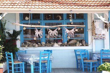 Private Paros Tour, Village of Lefkes - Naousa with Pie Tasting