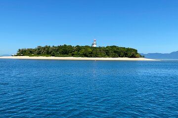 Private Catamaran Charter to Low Isles with Snorkelling and Lunch