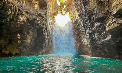 La Leone Falls Private Tour with Lunch