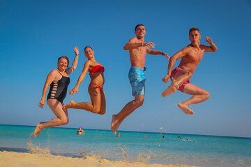 Marsa Mubarak Boat Trip with Lunch & Transfer - Marsa Alam