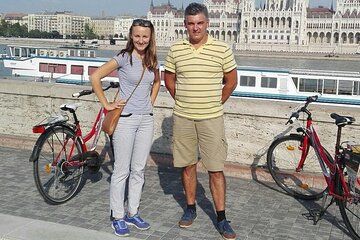 Pick a bicycle and make your own tour in Budapest-24 hrs