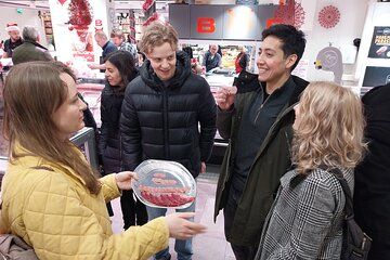 Helsinki Authentic Walking Food Tour with 8 Local Tastings