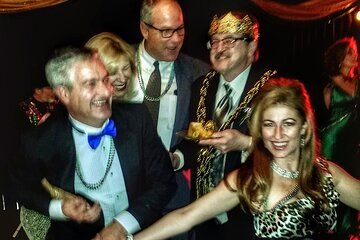 Eureka Springs Downtown Tour and Ticket Package