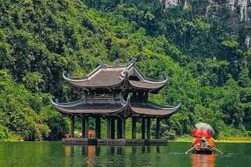 Ninh Binh Day Tour: Hoa Lu, Trang An and Mua Cave Adventure