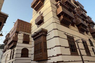 Historic and Modern Jeddah: A Guided City Tour