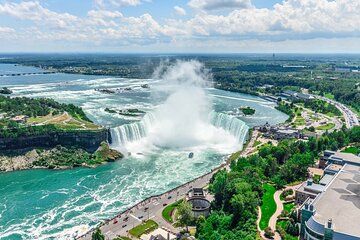 Toronto To Niagara Falls Luxury Private Tour Upto 14 People