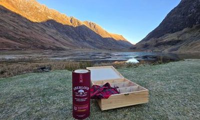 Scottish Highlands Day Tour - Castles, Glencoe and Loch Ness