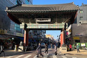 Seoul Kyeongdong Market Explore and Wellness Experience