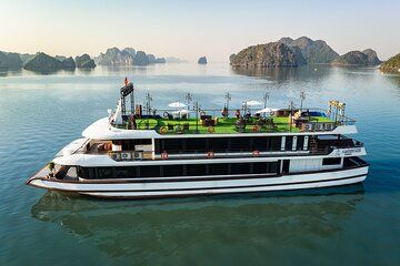 Hanoi to Ha Long Bay 5 Star Luxury Cruise with Lunch and Kayaking