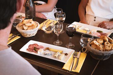 Paris Private Food Tasting Tour with a French Gastronomy Expert