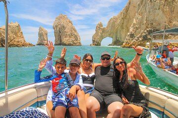 Private Cabo City Tour: El Arco and Glass Factory with Lunch Stop
