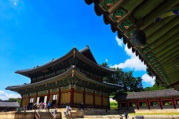 Unesco heritage Changdeokdung palace and food market