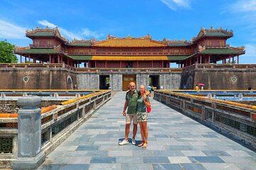 Full-Day Hue Private City Tour–Temples, Markets & Historic Sites