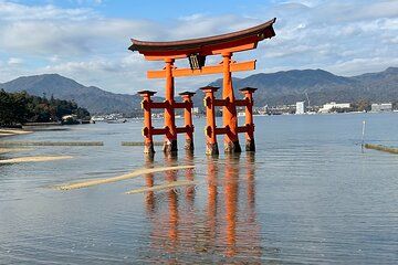 Hiroshima and Miyajima 6.5h Private English Tour