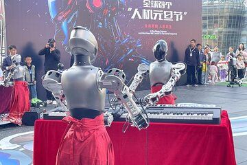 Shenzhen Tech Robot Store Drone Food Delivery and Driverless taxi