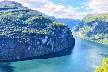 Oslo to Sognefjord Full Day Private Round Trip and Flam Railway