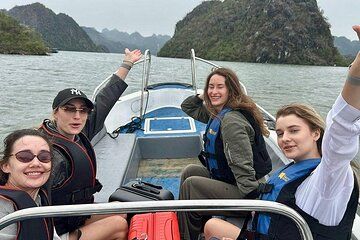 4 Hour Private Canoe Journey Halong and Lan Ha Bay