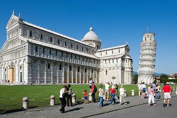 Private Day Trip to Pisa and Lucca from La Spezia