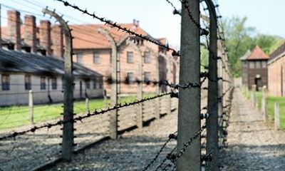 Auschwitz Birkenau Guided Tour from Cracow + Tickets