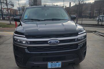 Seamless Chicago Airport Transfers with Deenil Experiences