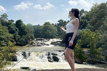 Day Tour Waterfall Royal Rock Lunch at Kandy Road Mawanella