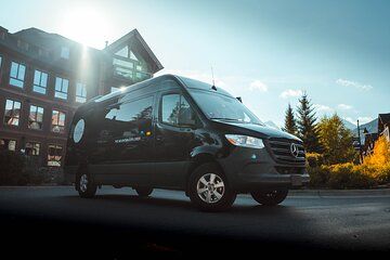 Moraine Lake and Lake Louise 5 Hour Private Tour from Banff