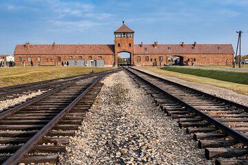 2 Days Krakow Tour Auschwitz Wieliczka and Schindler