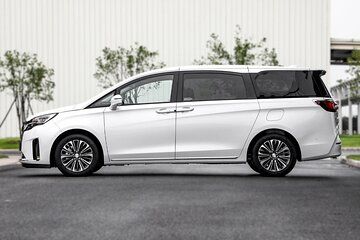 Private Chengdu Tianfu Airport Transfer with English Support