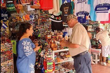 Tour volcano catarina market in masaya and pomegranate