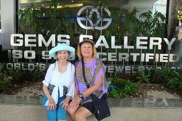 Gems Gallery Pattaya with Round Trip Hotel Transfers