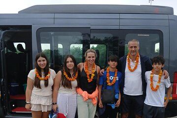 Delhi to Agra Private Transport – One Way Car/Taxi Service