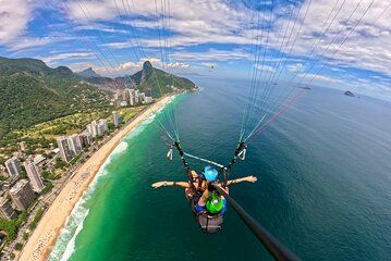 Rio Paragliding Experience w/ Brazilian Female Champion video inc