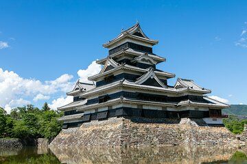 Matsumoto Castle Keep Highlights Walking Tour