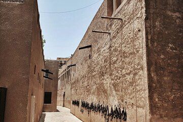 Private Old Dubai walking tour-Bastakiya, Souks and Street food