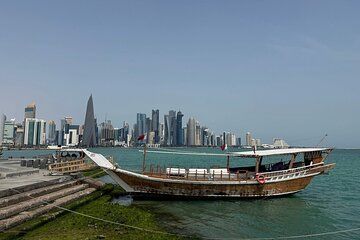 Short Doha Transit Tour with Local Food Experience