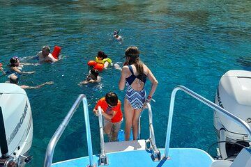 Coastal Boat Tour on St. Kitts and Nevis with Snorkeling