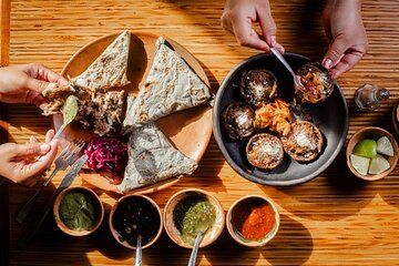 Oaxaca Streets Food Tour with 15+ Tastings
