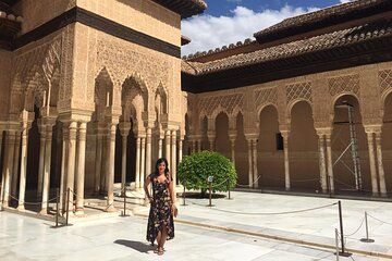 Private Guided Tour of the Alhambra with Your Own Tickets