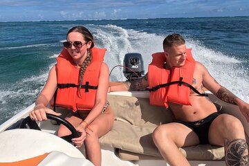 Punta Cana Speedboat Adventure with Snorkeling and Dolphins