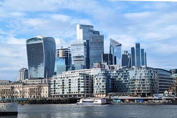 Classic Landmarks and Boat Ride Tour in London