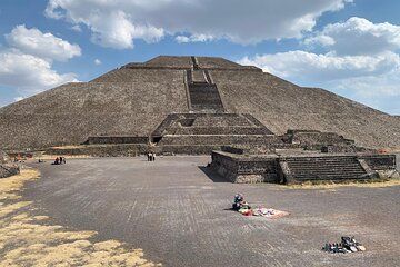 3-Day Shared Tour from Zihuatanejo to Teotihuacan