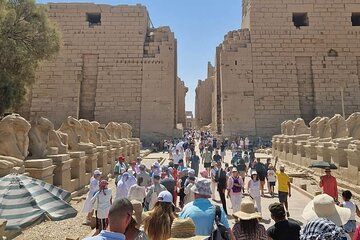 Full Day Guided Tour of Luxor East and West Banks Highlights