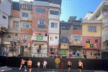 Rio Experience in the FIFA Square STREET and Paseo Favela