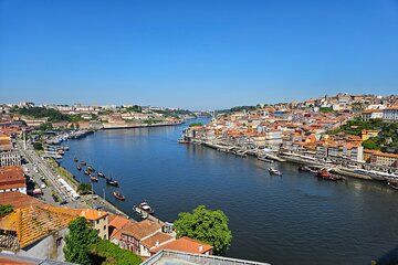 Transfer- From Airport OPO to Porto & River Cruises (or reverse)