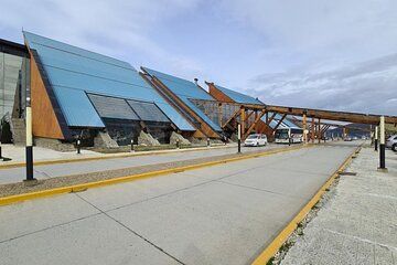 Private Transfer Ushuaia Airport ⇄ Hotel or Tourist Port