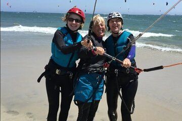 6‑Hour Complete Kitesurf Course for Friends (2–3 People)