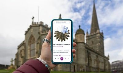 Derry Self Guide Walking Tour Experience